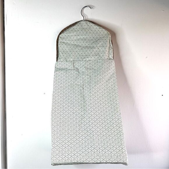 Elephant Hanging Diaper Holder - Picture 5 of 11